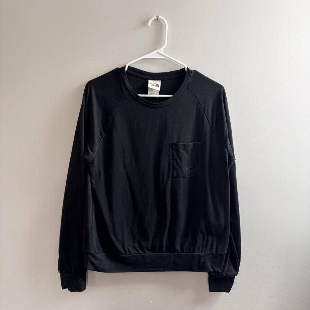 The North Face Black Long Sleeve Pullover Shirt Relaxed Fit, casual, preppy